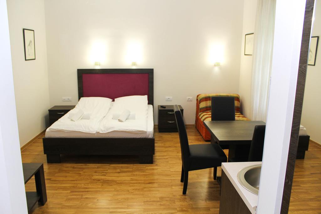 Wake Up Apartments And Rooms 베오그라드 외부 사진