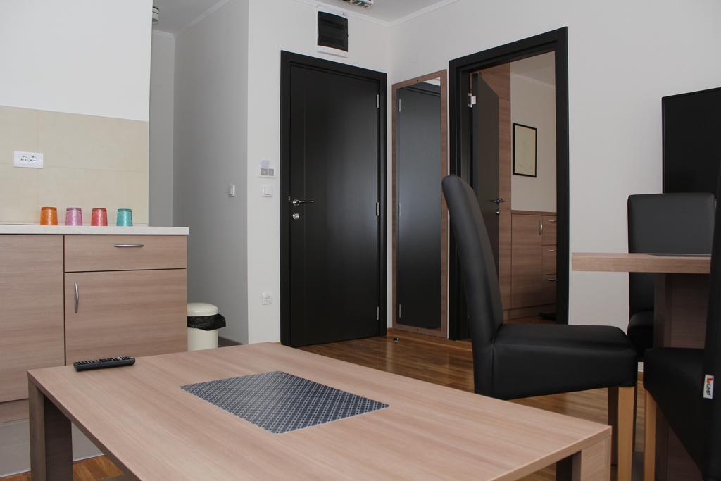 Wake Up Apartments And Rooms 베오그라드 외부 사진