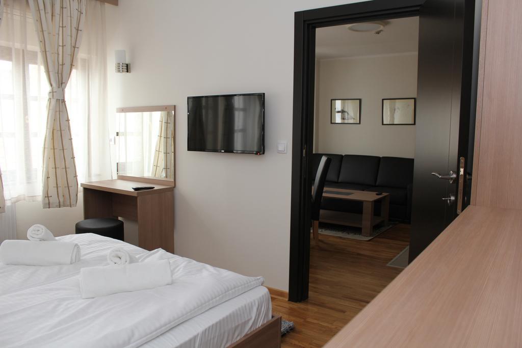 Wake Up Apartments And Rooms 베오그라드 외부 사진