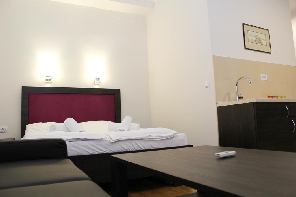 Wake Up Apartments And Rooms 베오그라드 외부 사진