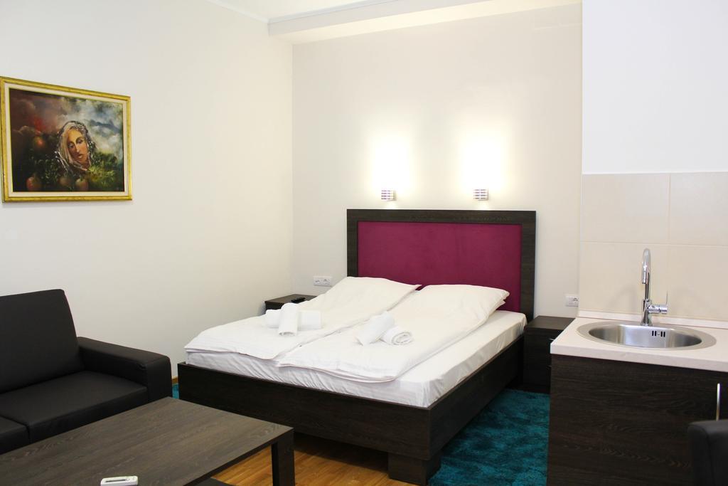 Wake Up Apartments And Rooms 베오그라드 외부 사진