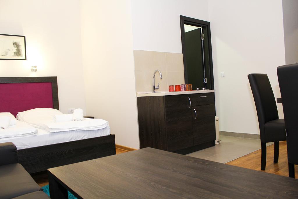 Wake Up Apartments And Rooms 베오그라드 외부 사진