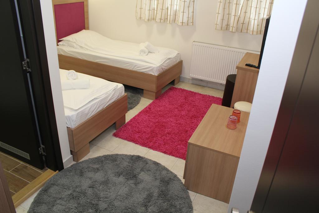 Wake Up Apartments And Rooms 베오그라드 외부 사진